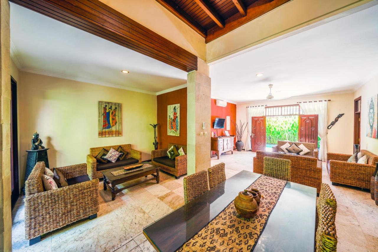 De Cinta Villa - Kuta - 5 Bedrooms - Heart Of Kuta Exterior foto